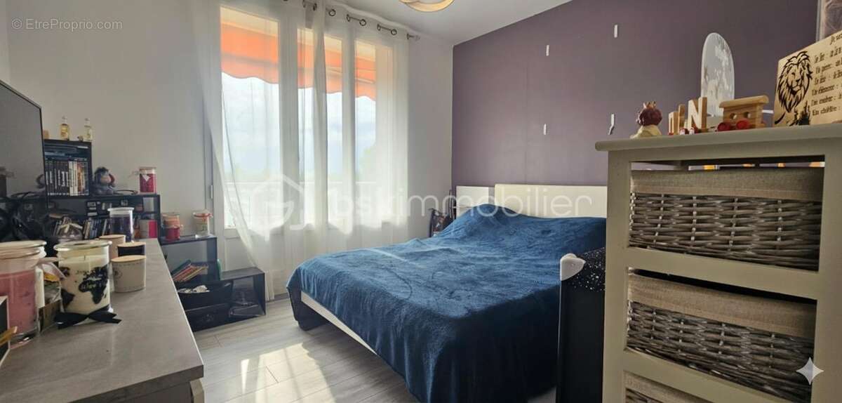 Appartement à LE PONT-DE-CLAIX