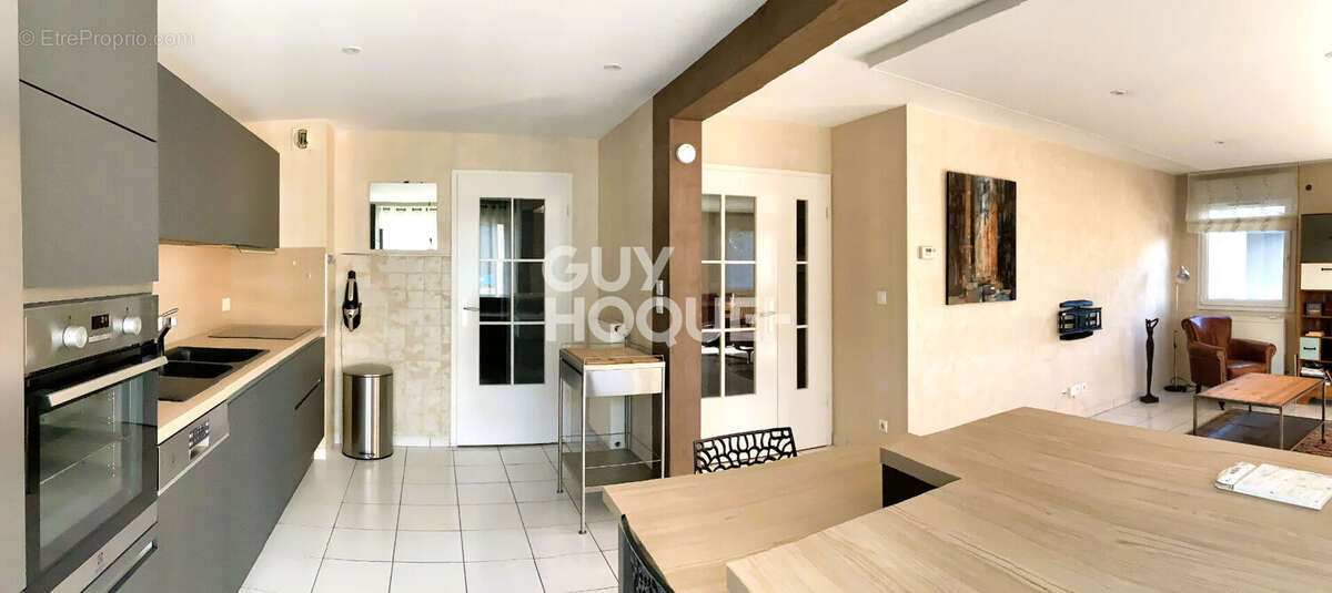 Appartement à SCY-CHAZELLES