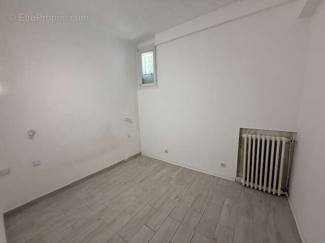Appartement à MARSEILLE-4E