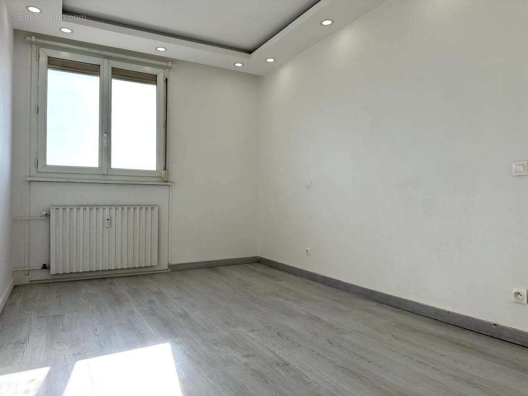 Reims – Appartement T4 de 68 m² – 3 chambres – - photo 4