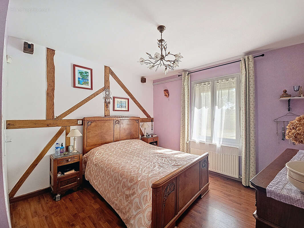 Maison à CURCIAT-DONGALON