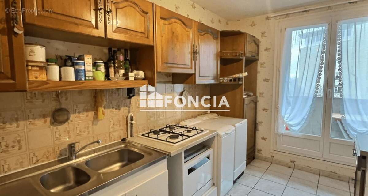 Appartement à SAINT-ETIENNE