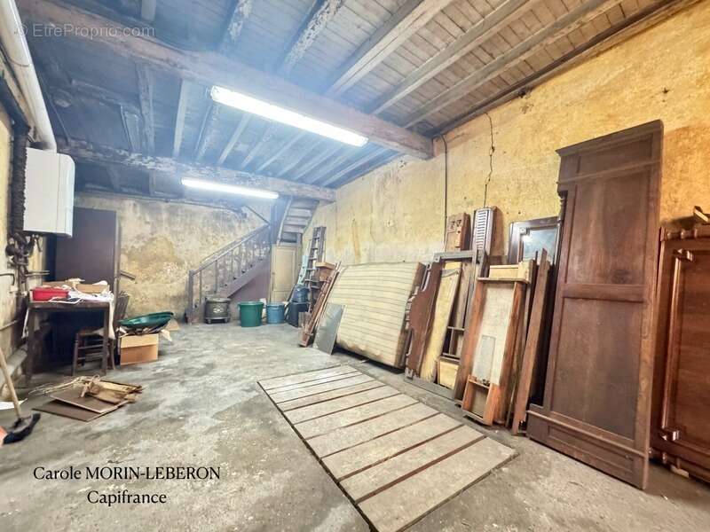 Maison en pierre à rénover, 3 chambres, garage et cour - photo 13