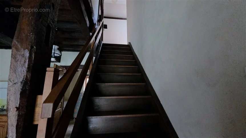 Maison à LUSSAC-LES-EGLISES