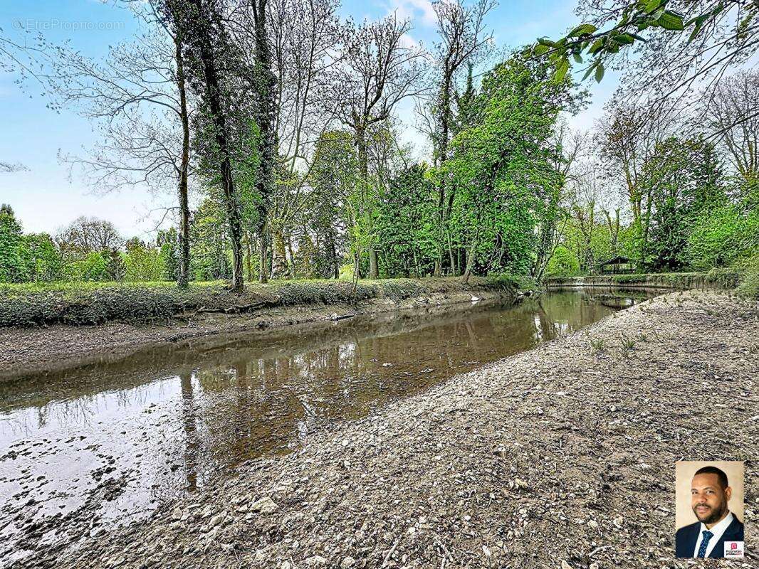 Site de prestige - Un cadre naturel pittoresque en bord de rivière - photo 3