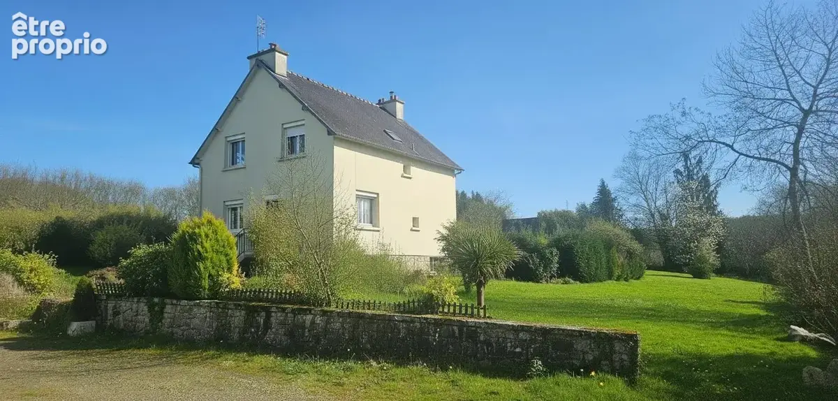 Maison à CALLAC