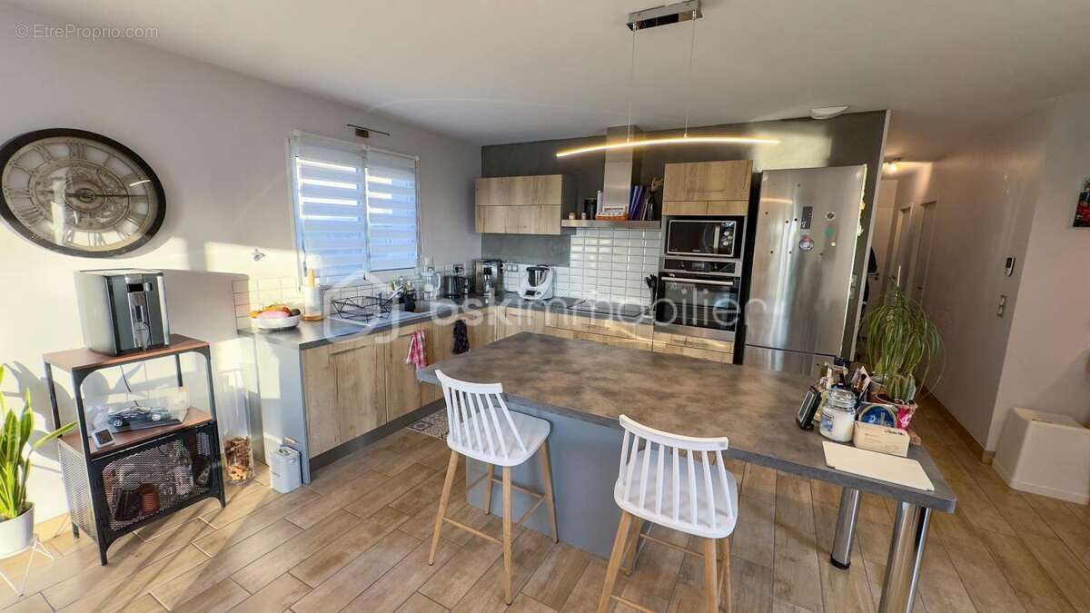 Maison à VEYRE-MONTON