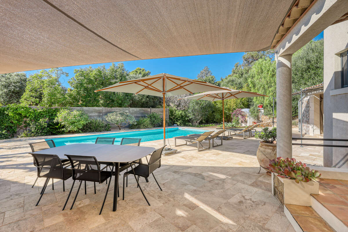 Maison à BORMES-LES-MIMOSAS