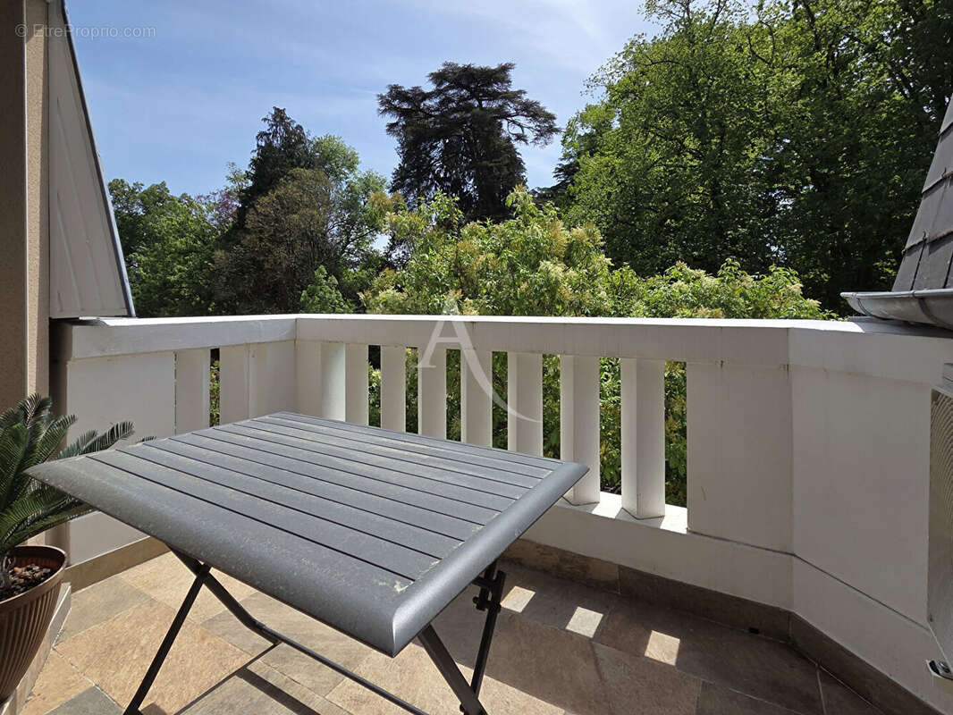 PAU-TRESPOEY Appartement T2 rénové avec balcon, parking - photo 3