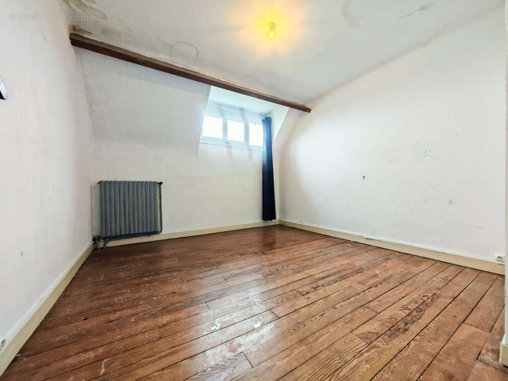 COMPROMIS SIGNE! Maison en pierres 142 m² sur sous-sol, terrain  clos 737 m² - photo 9