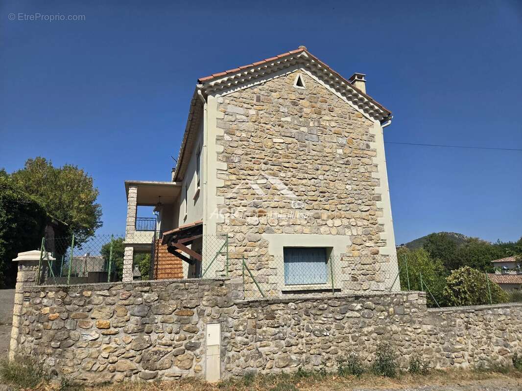 Maison en pierres, 2 logements,double garage - photo 15