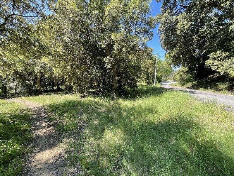 Terrain à LES CLUSES