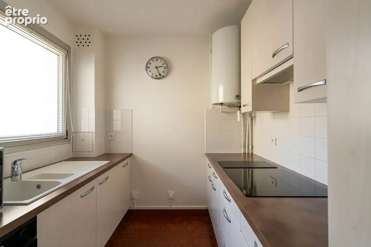 Paris 12e - Picpus - 2 pièces 50m2 - Traversant avec balcon et vue dégagée - photo 4
