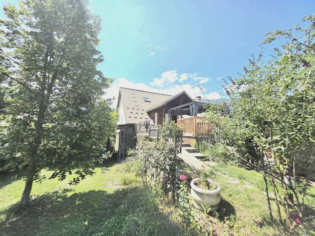 Maison à SAINT-SAUVEUR
