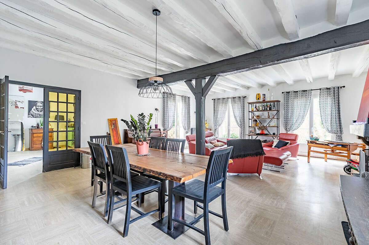 Maison à AUMONT-EN-HALATTE