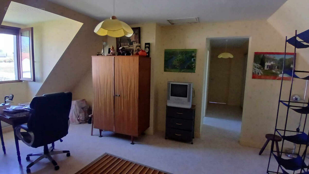 Maison à DUN-LE-PALESTEL