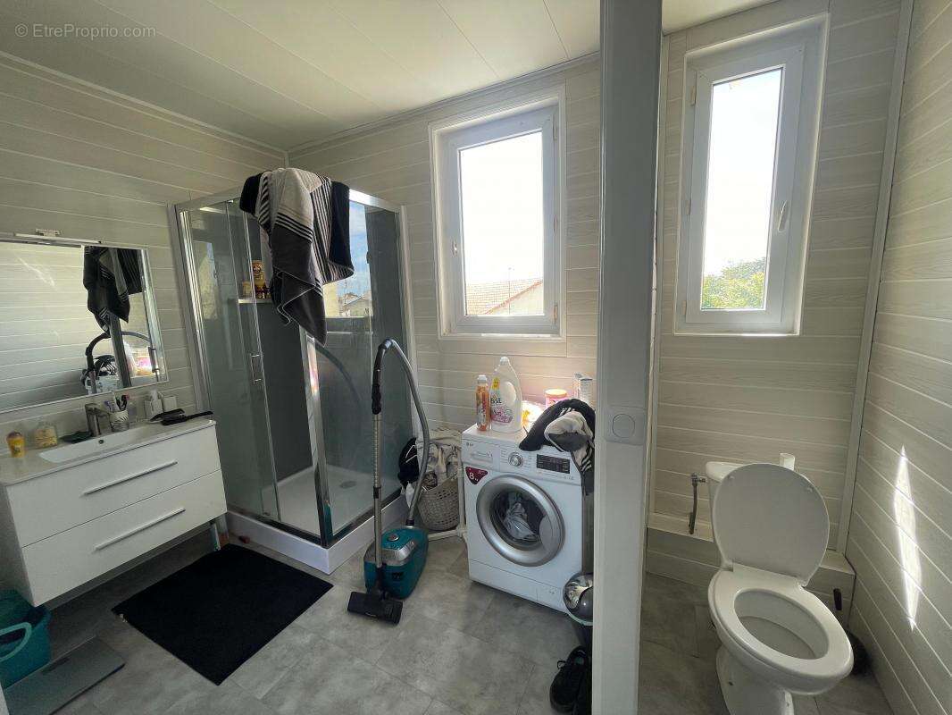 Appartement à ANGOULINS