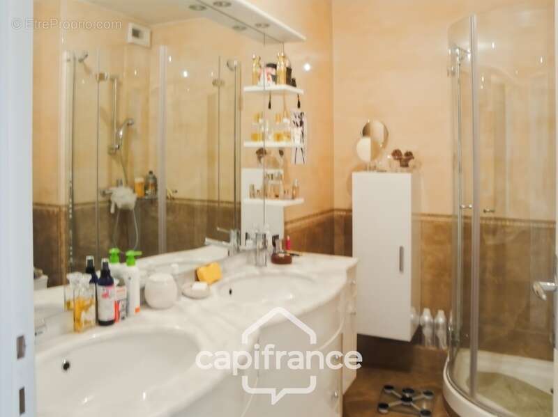 Appartement à HYERES