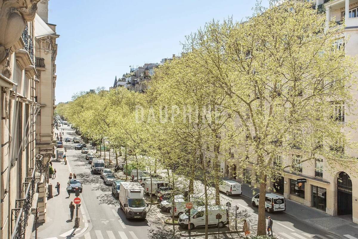 Appartement à PARIS-7E
