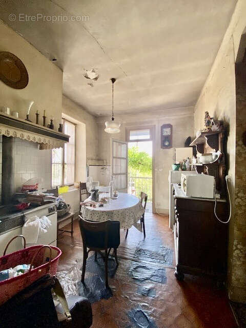 Maison de rue avec jardin, garage centre ville Auch à restaurer - photo 3