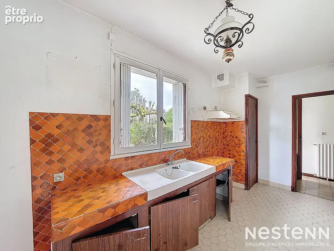 À Vendre - Maison d'architecte de 220 m² avec jardin et double garage à Condom - photo 14