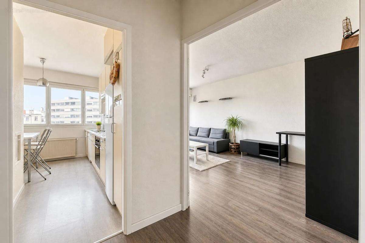 Lyon 8e, Appart T4 lumineux avec garage - photo 6