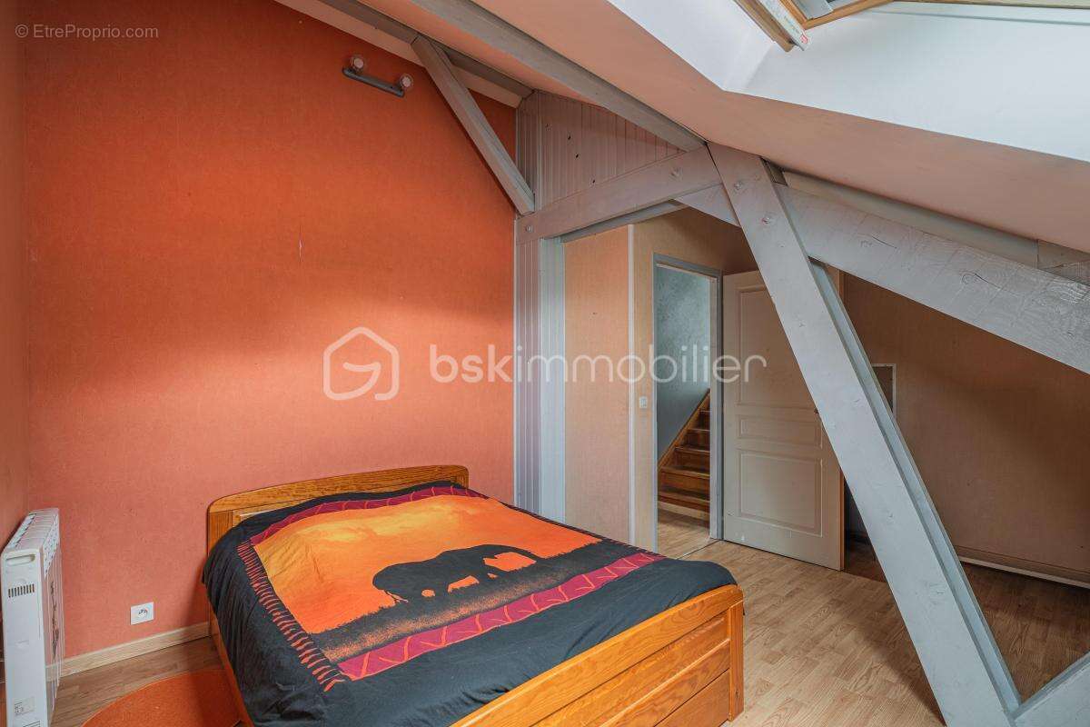  Maison familiale avec grand terrain, piscine et autonomie énergétique – Notre-Dame-de-Mésage Le Haut - photo 12