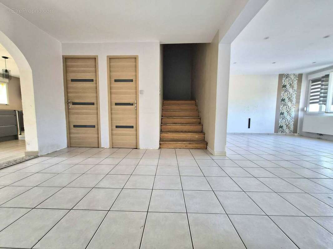 Maison 147 m² à Laronxe  - photo 4