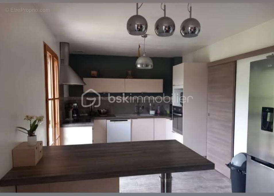 Maison à NEUILLY-SAINT-FRONT