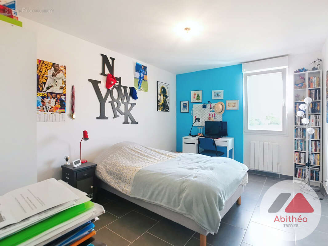 Appartement 5 pièces 133 m2 - photo 4