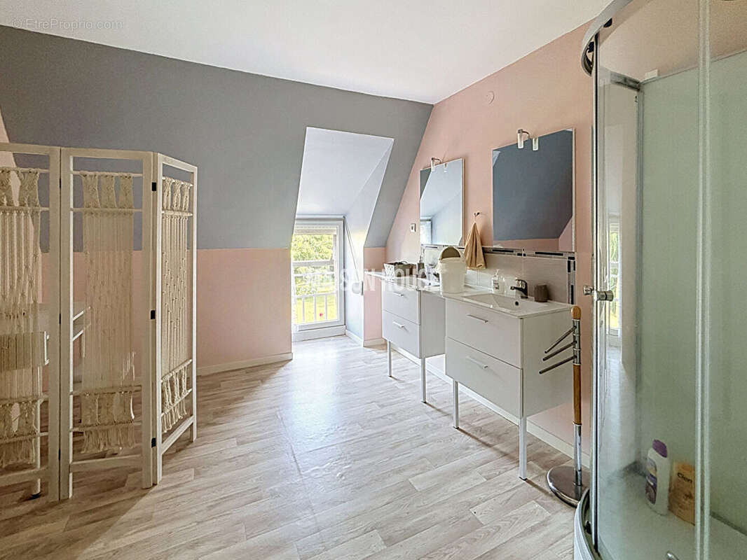 Longère rénovée 313 m²  6 chambres  4 suites parentales-calme-campagne-idéal gites - photo 16