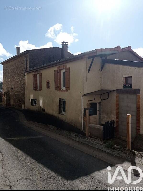 Photo 1 - Maison à VERTAIZON