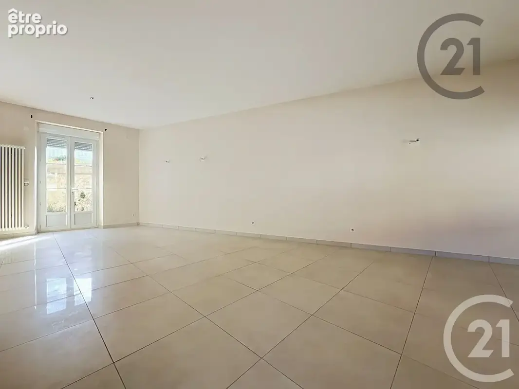 Maison 6 pièces 155 m² à vendre à Mareuil-Le-Port (51700) - photo 2