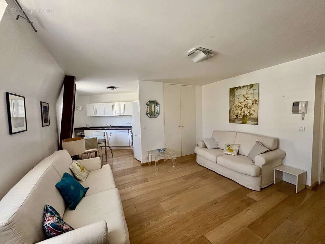 Appartement à BEAULIEU-SUR-MER
