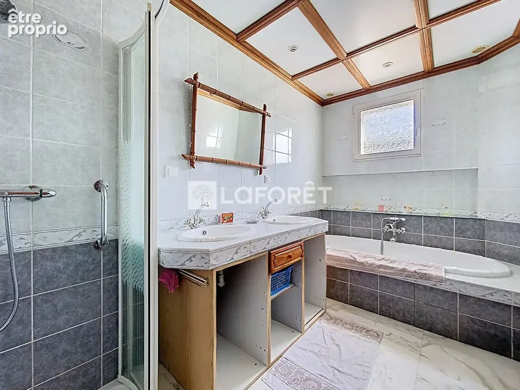 Maison Cholet 8 pièce(s) 177 m2 - photo 8