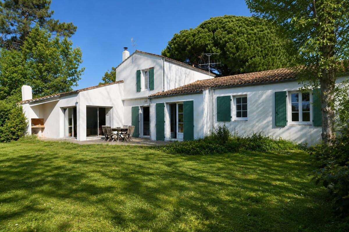 Maison très bien située proche centre village des Portes en Ré - photo 2