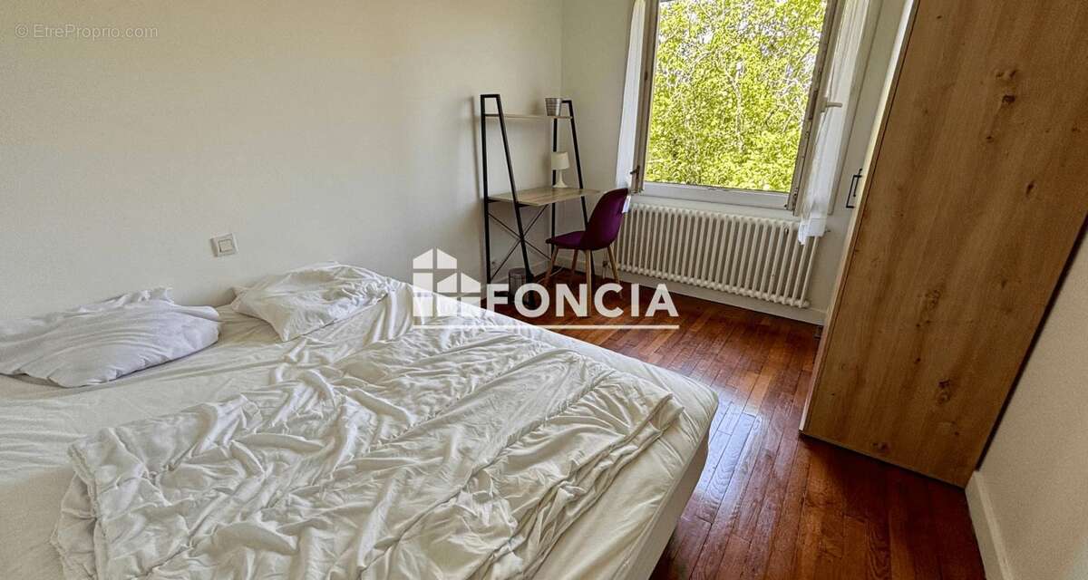 GIBAUDERIE Investissement locatif, maison de 6 chambres louées 450 euros chaque, rapport possible de 32400e annuel - photo 4