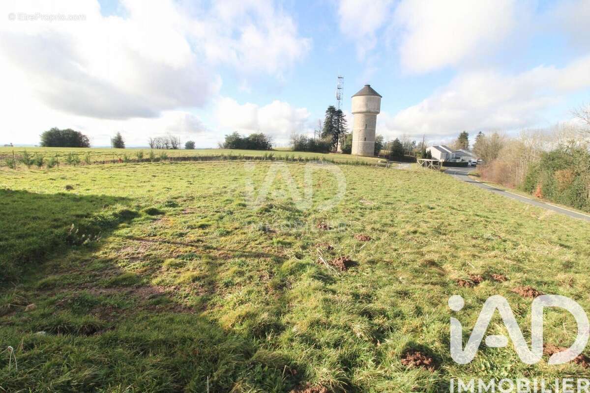Photo 2 - Terrain à MONTFRANC