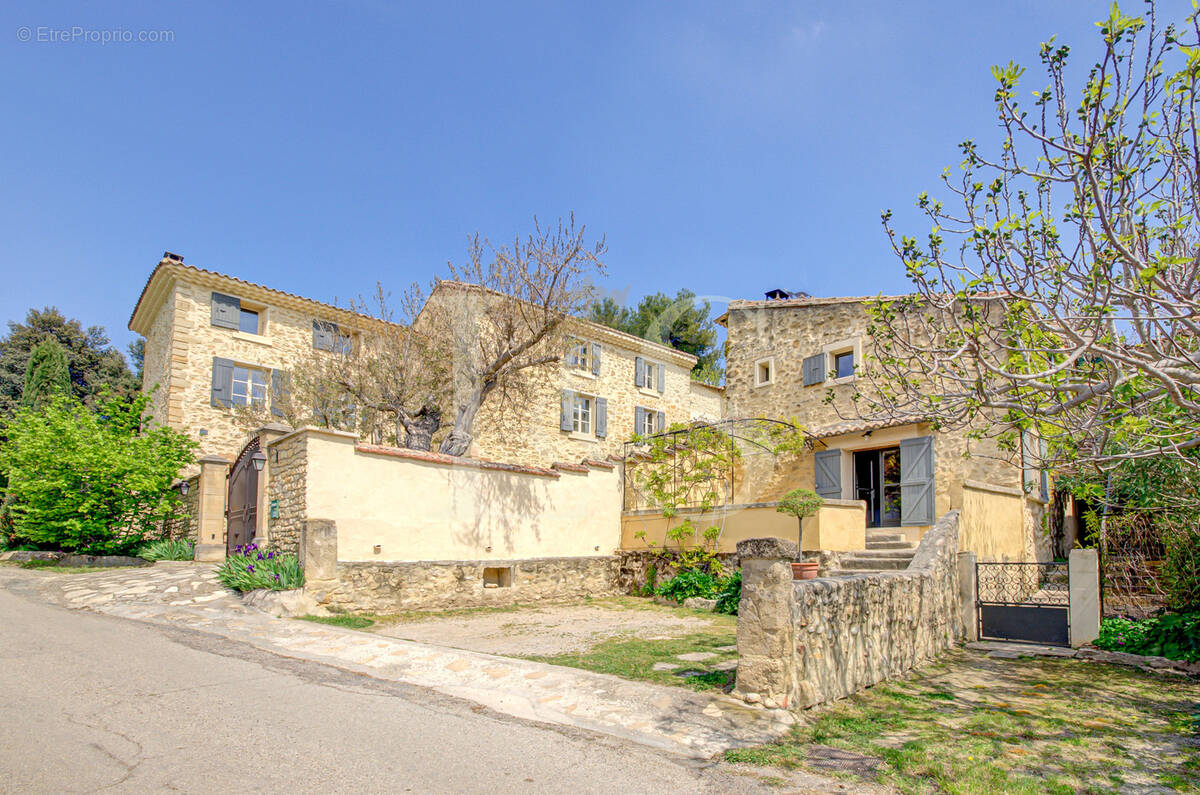 Maison à SARRIANS