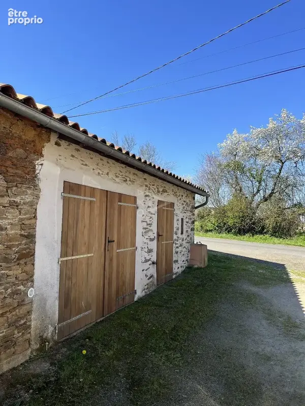 Maison en village - Saint-Georges-de-Montaigu - photo 17