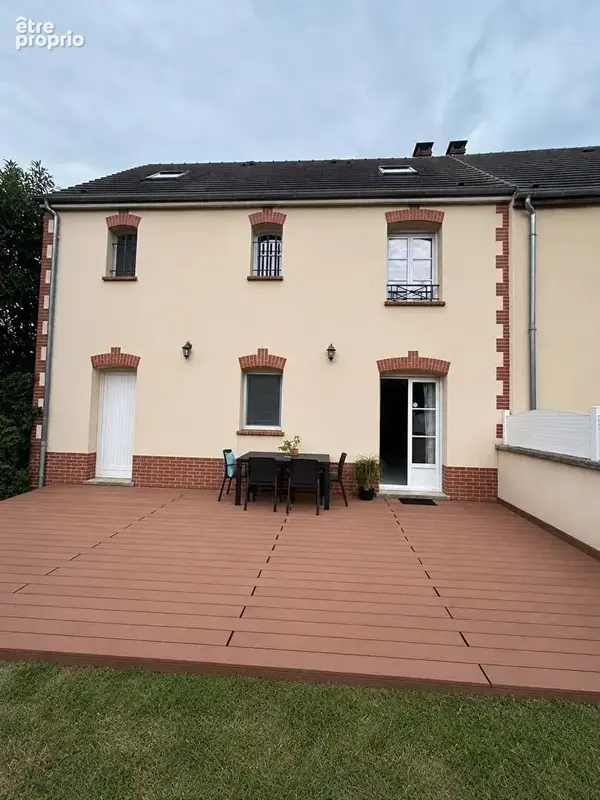Maison à SAINTE-GENEVIEVE