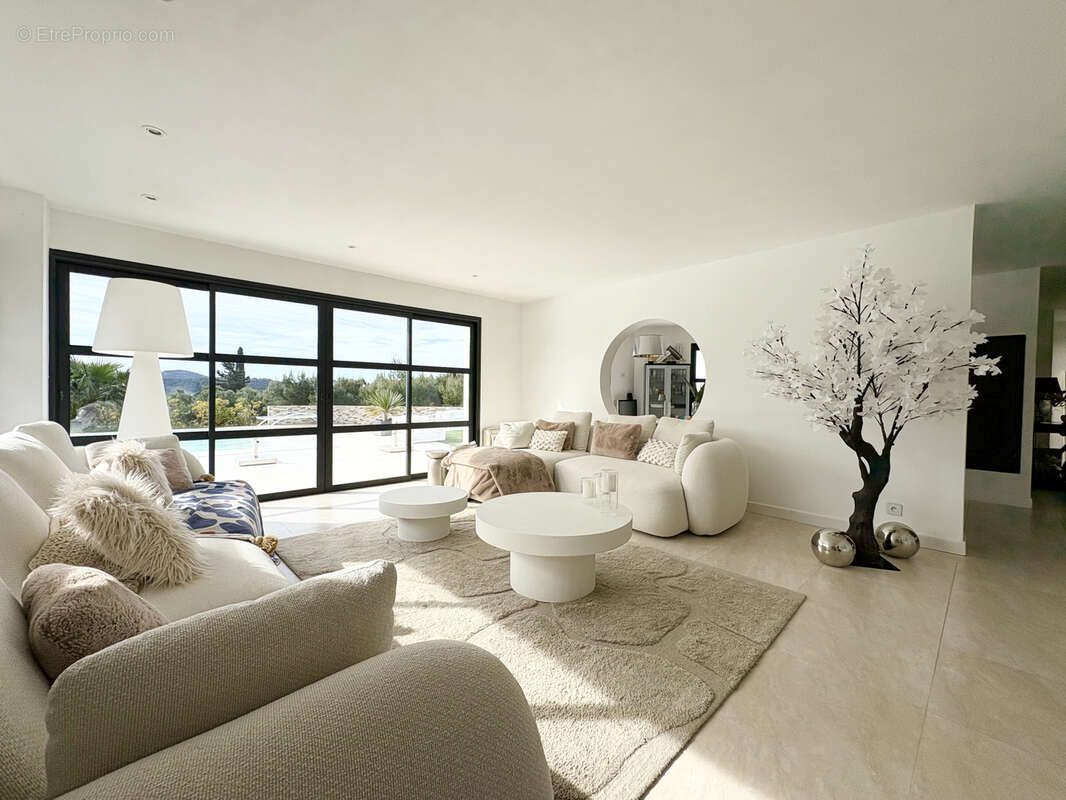 Maison à LA CADIERE-D'AZUR