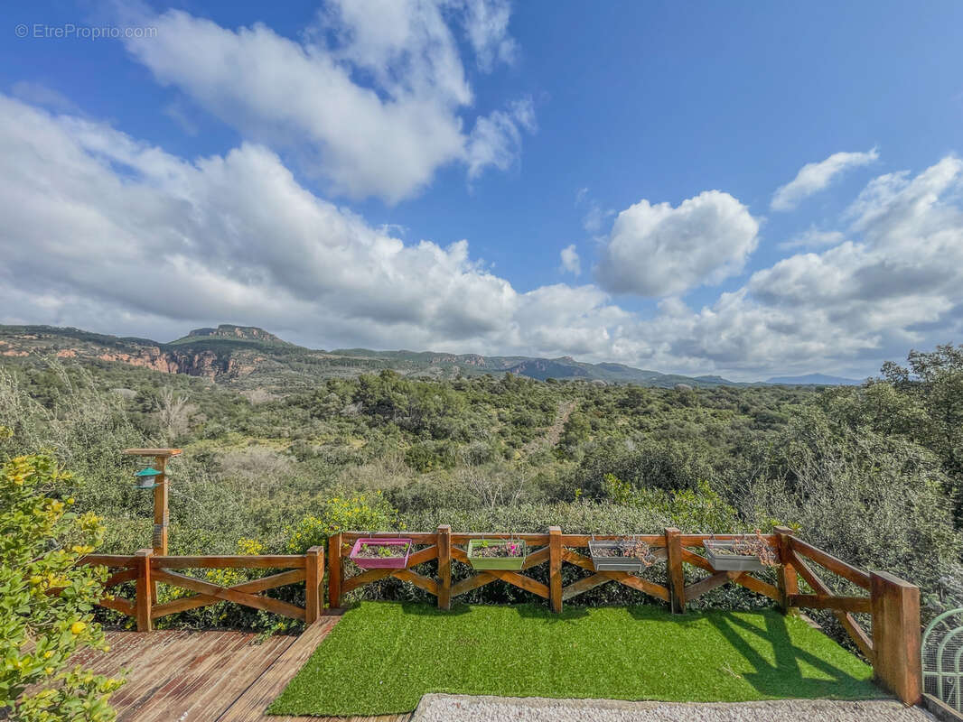 Autre à ROQUEBRUNE-SUR-ARGENS