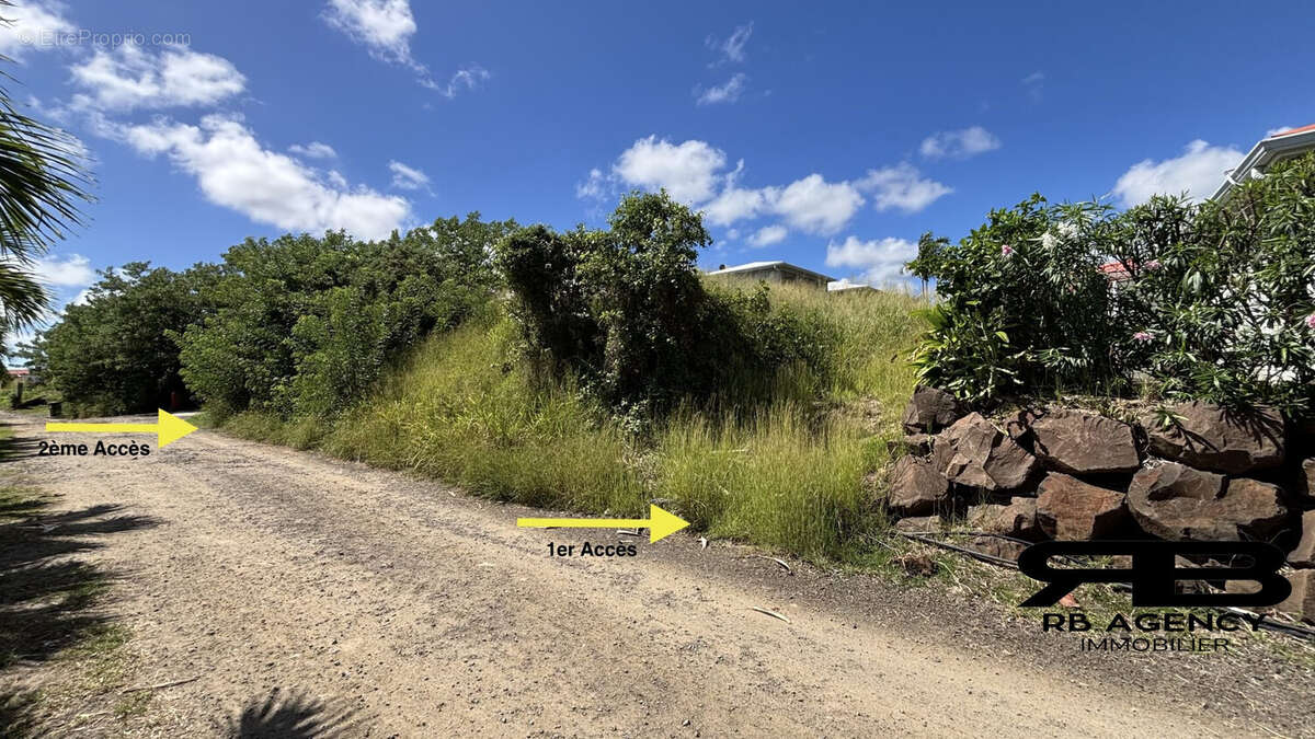 Terrain à LE VAUCLIN