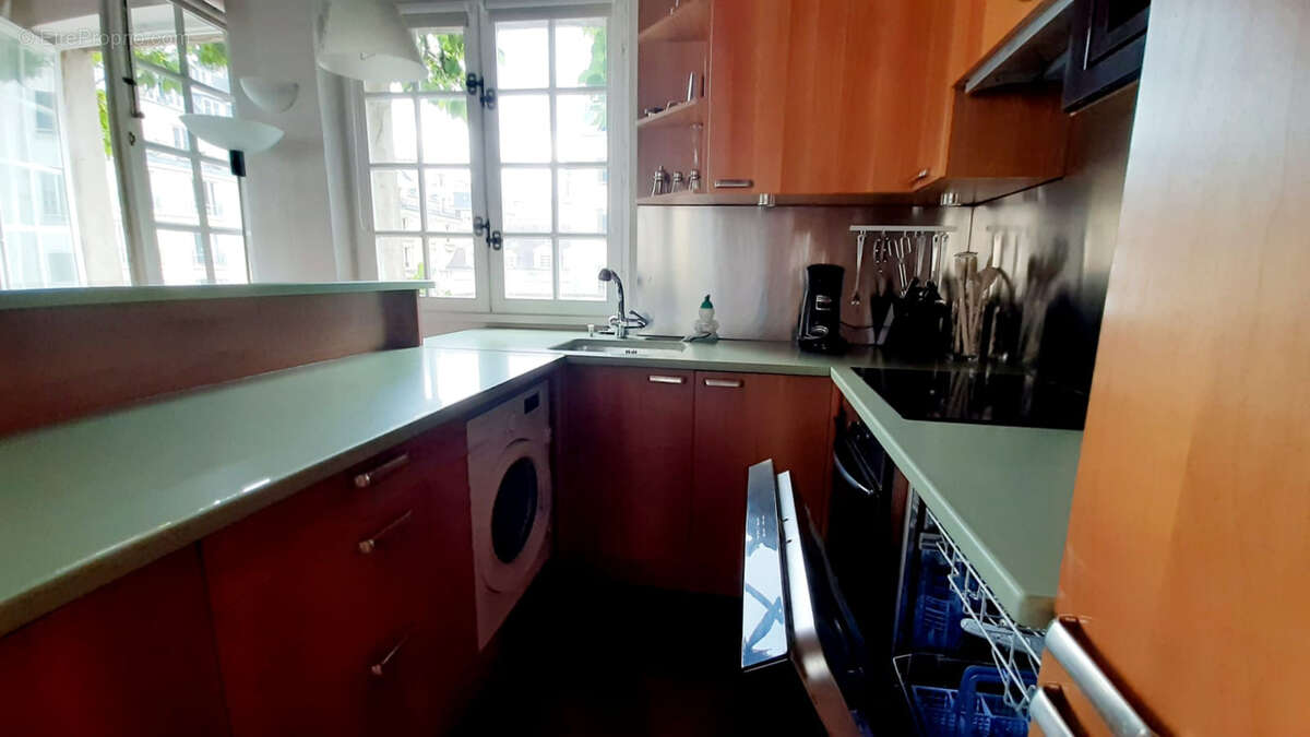 Appartement à PARIS-6E
