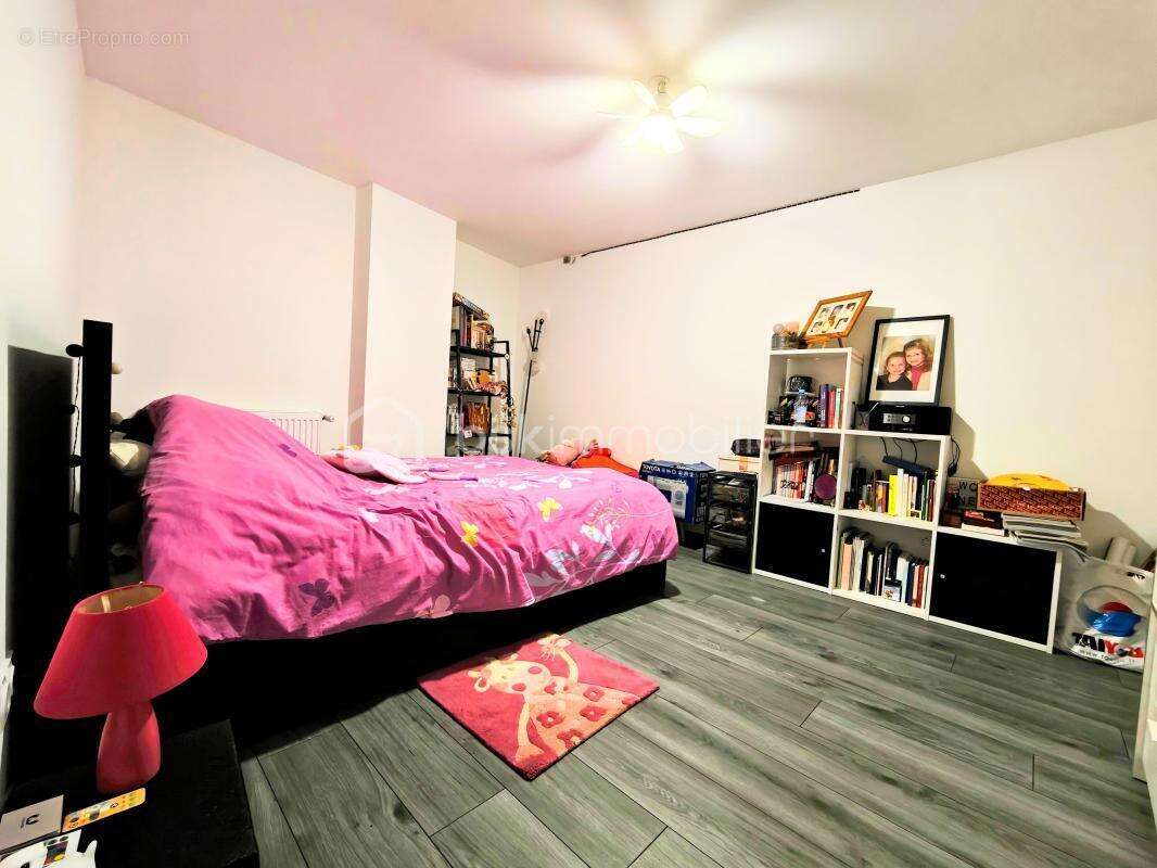 EXCLUSIVITÉ – Magnifique appartement duplex avec terrasse au cœur de la Place du Forum à Reims ! - photo 14