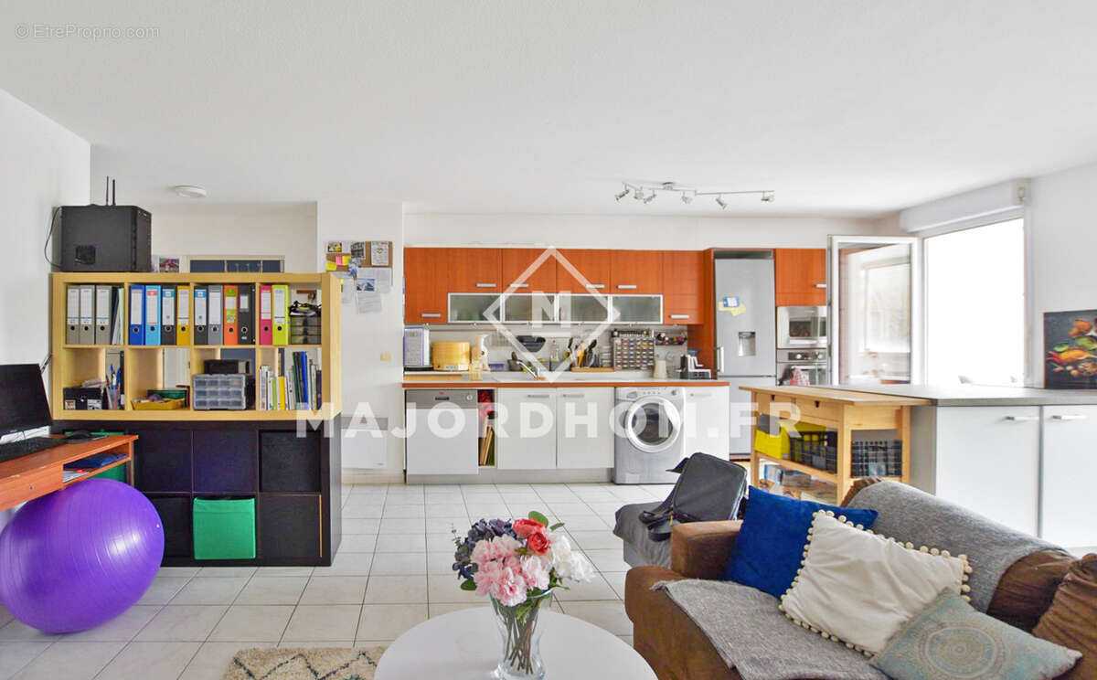 Appartement à MARSEILLE-5E