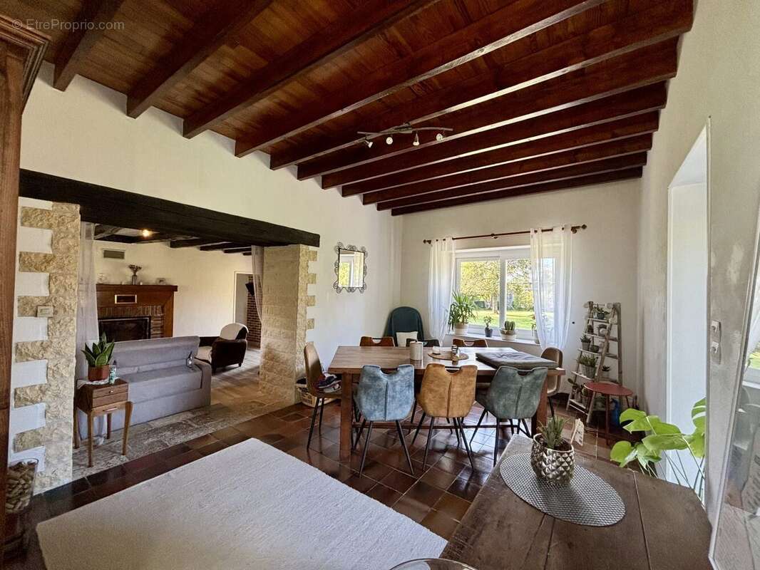 Maison à SAINT-BENIN-D&#039;AZY