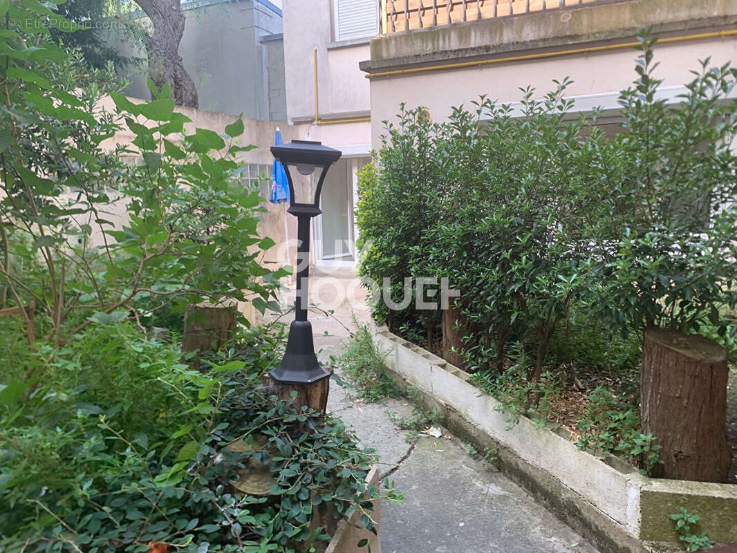 Appartement à LES LILAS