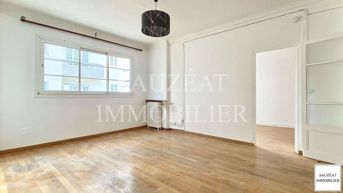 Appartement à MONTROUGE